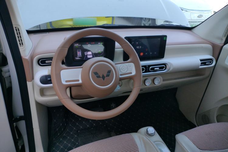 Used Wuling Hongguang MINIEV 2024 3rd Generation 215km Advanced Version Center Console