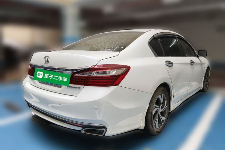 Used Honda Accord 2016 2.0L Comfort Edition Rear Right 45 Deg