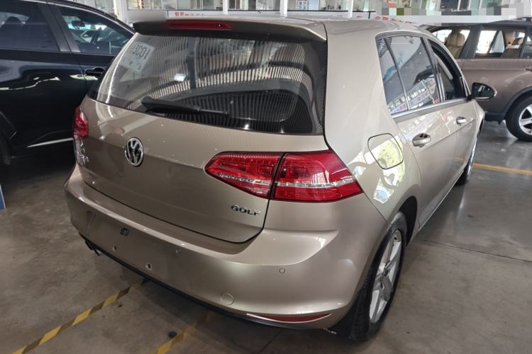 Used Volkswagen Golf 2016 230TSI Automatic Comfort Version
