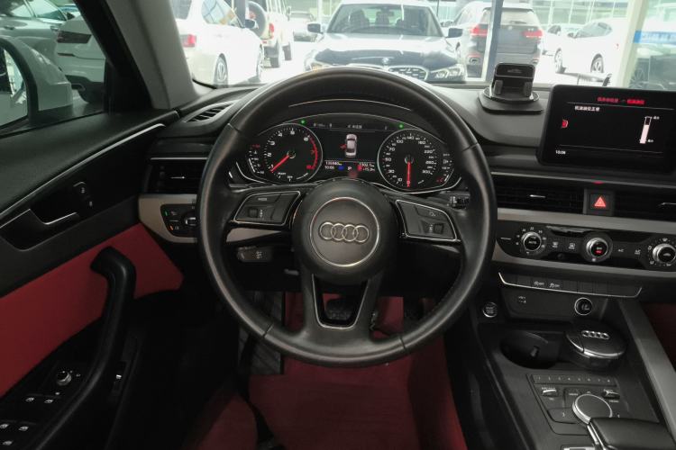 Used Audi A4L 2018 30th Anniversary Edition 30 TFSI Ambition Model Steering Wheel
