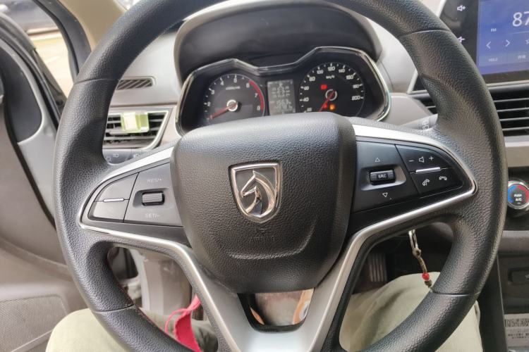 Used Baojun 310W 2017 1.5L Manual Fashion Model China V
