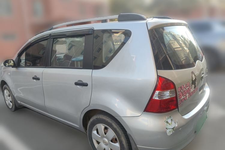 Used Nissan Livina 2009 1.6L Manual All-Around Model
