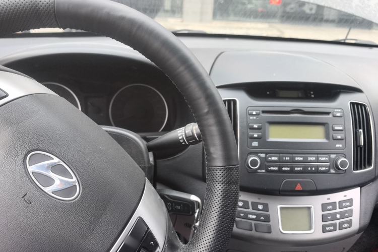 Used Hyundai Celesta 2015 1.6L Automatic Luxury Model
