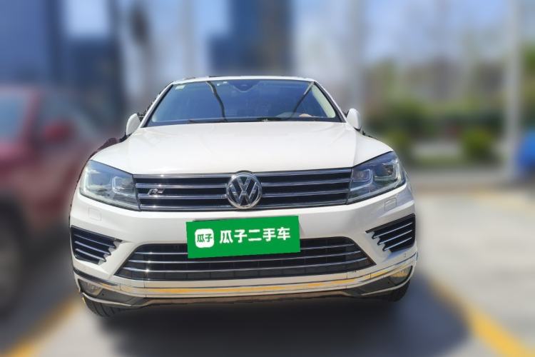 Used Volkswagen Touareg 2016 3.0 TSI High-End Version Front