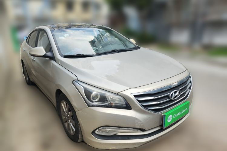 Used Hyundai Mistra 2014 1.8L Automatic Smart GLS Front Right 45 Deg