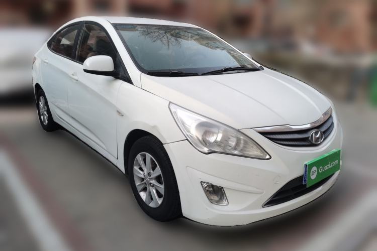 Used Hyundai Verna (older generation) 2010 Sedan 1.4L Automatic Comfort Model GS Front Right 45 Deg