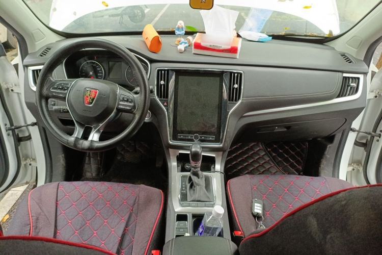 Used Roewe RX5 2019 20T Two-Wheel Drive Automatic 4G Connected Platinum Edition
