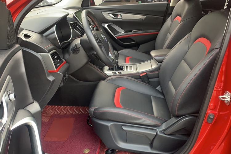 Used Changan CS55 2018 1.5T Manual Colorful Model China V Standard
