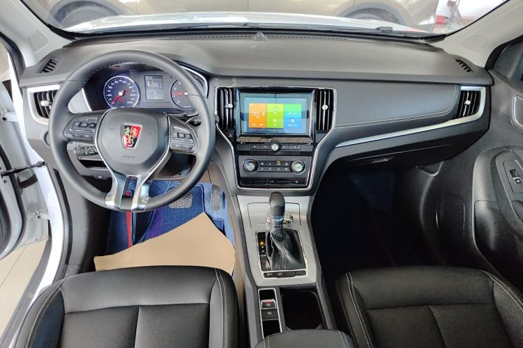 Used Roewe RX5 2018 20T Two-Wheel Drive Automatic Flagship Edition Center Console