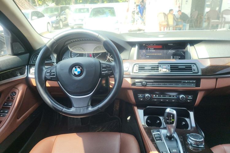 Used BMW 5 Series 2014 528Li Leading Model Steering Wheel