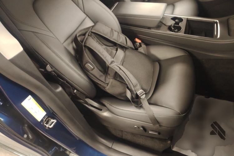 Used Tesla Model Y 2021 Long-Range All-Wheel-Drive Version 3D7
