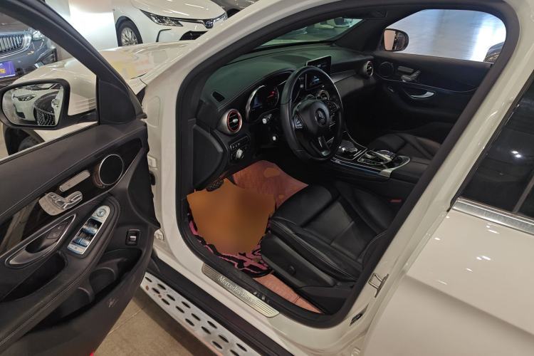 Used Mercedes-Benz GLC 2019 Facelift GLC 260 L 4MATIC Luxury Model
