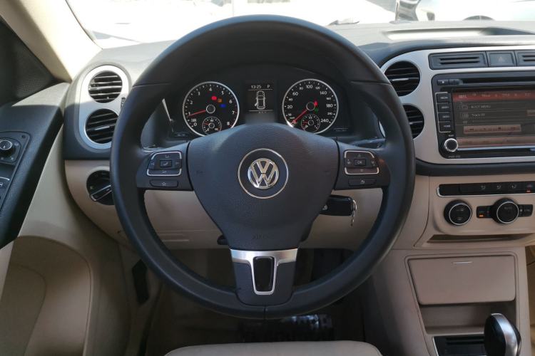 Used Volkswagen Tiguan 2015 1.8TSI Automatic Two-Wheel Drive Comfort Edition Steering Wheel