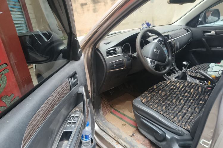 Used Zotye T600 2014 1.5T Manual Luxury Model Driver Seat