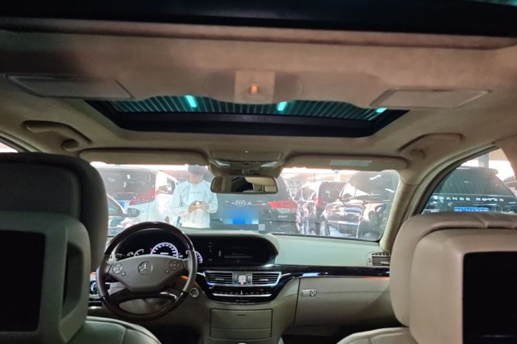 Used Mercedes-Benz S-Class 2011 S 500 L CGI 4MATIC