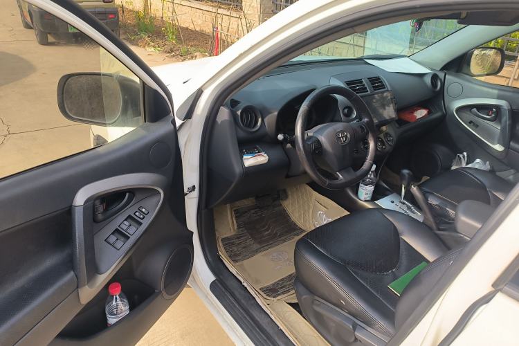 Used Toyota RAV4 2013 Special Edition 2.0L Automatic Classic
