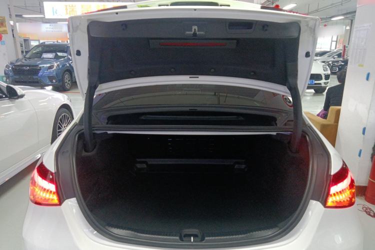 Used Mercedes-Benz C-Class 2024 Second Facelift C 260 L Sport Edition Trunk