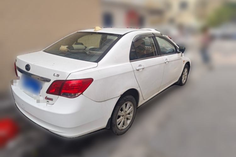 Used BYD L3 2015 Energy-Efficient Model 1.5L Automatic Comfort Edition Rear Right 45 Deg