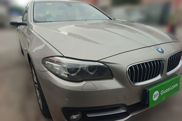Used BMW 5 Series 2014 520Li Elegant Model Front Right 45 Deg
