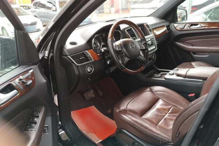 Used Mercedes-Benz M-Class 2012 ML 350 Luxury Edition Driver Seat