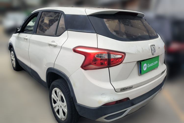 Used Baojun 510 2017 1.5L manual Comfort trim
