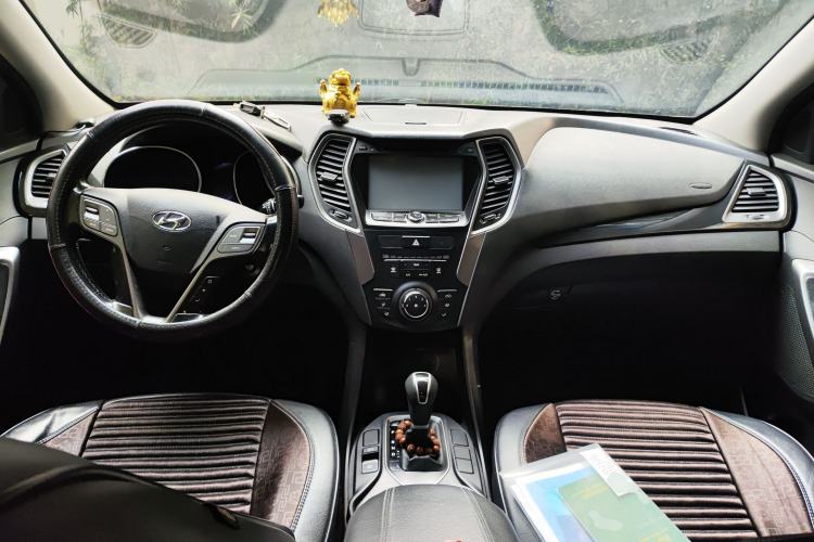 Used Hyundai Santa Fe 2013 2.4L Automatic 2WD Comfort Edition