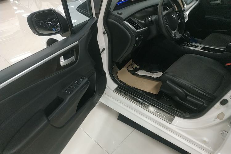 Used Honda Jade 2013 1.8L automatic Comfort version 5 seats
