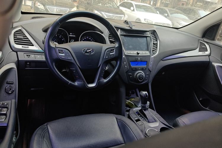 Used Hyundai Santa Fe 2013 2.4L Automatic Two-Wheel Drive Smart Version