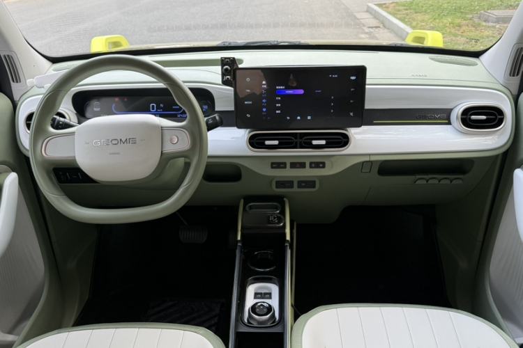 Used Geely Galaxy Panda 2025 210km Panda Rider Interior 4