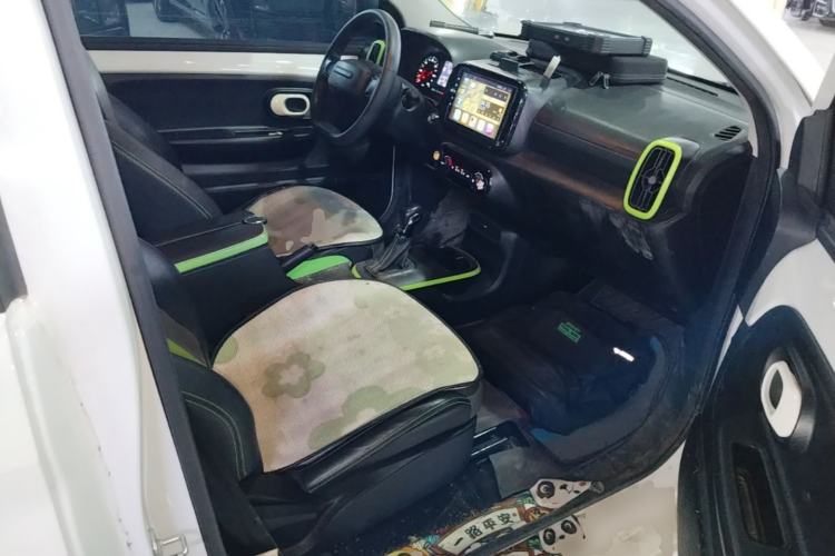 Used Roewe Clever 2021 302 km New Four-Seater Super-Efficient Version