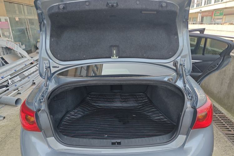 Used Infiniti Q50 2014 2.0T Luxury Edition Trunk