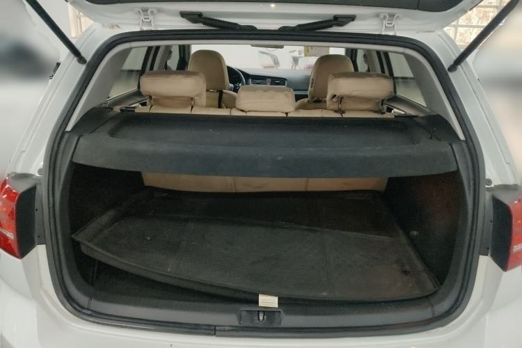 Used Volkswagen Golf 2014 1.6L Automatic Comfort Model Trunk