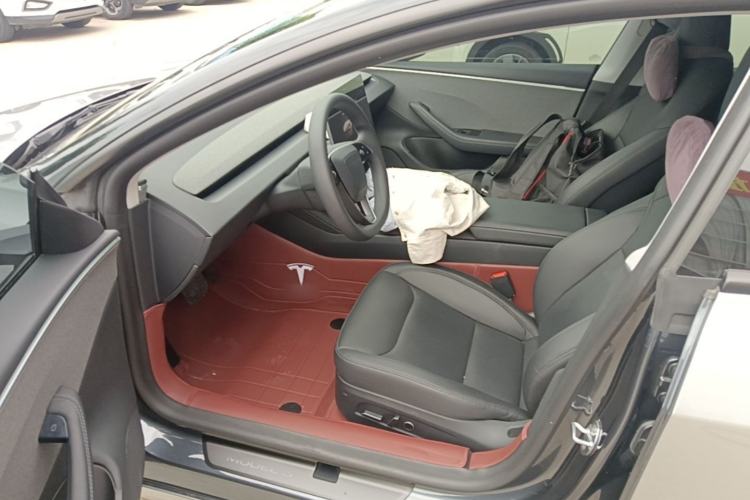 Used Tesla Model 3 2023 Rear-Wheel-Drive Version
