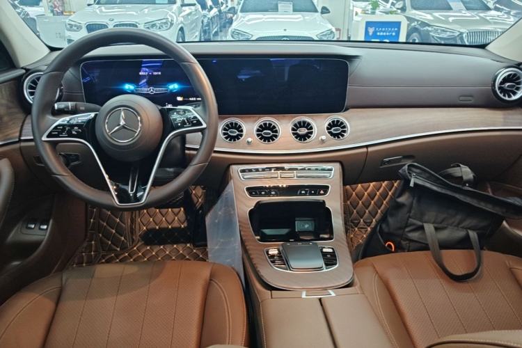 Used Mercedes-Benz E-Class New Energy 2022 Facelift E 350 e L Plug-in Hybrid Sedan
