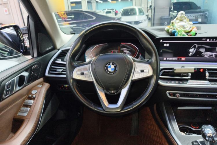 Used BMW X7 2020 xDrive40i Luxury Package with Leading Features