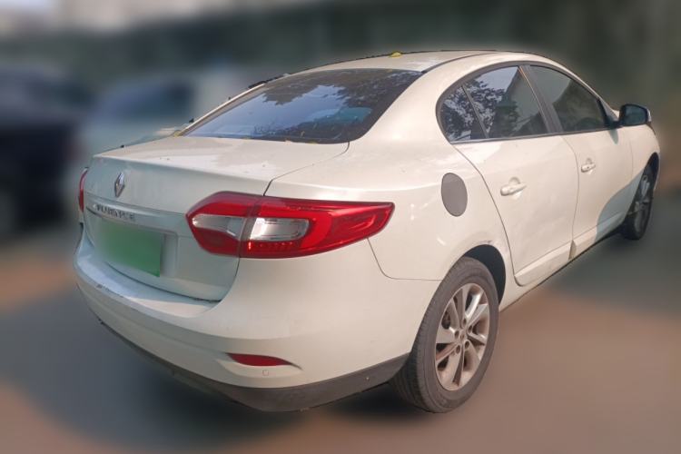 Used Renault Fluence 2015 2.0L Fashion Edition Rear Right 45 Deg