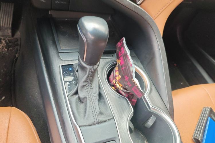 Used Toyota Camry 2021 2.0G Luxury Edition Gear Lever