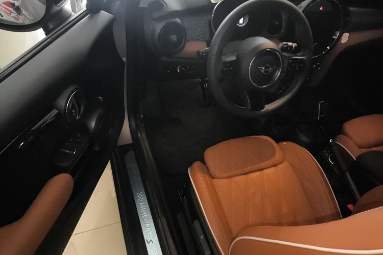 Used MINI 2022 2.0T COOPER S Artist Driver Seat