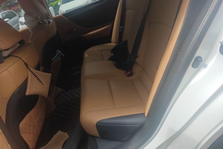 Used Lexus ES 2022 200 Excellence Edition

