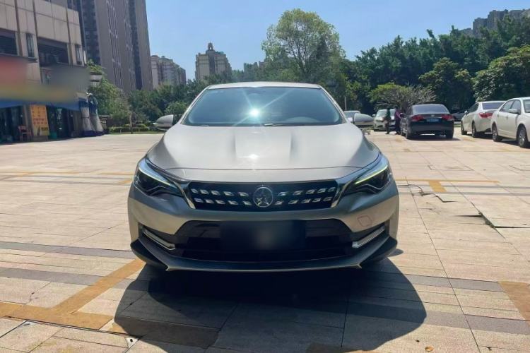 Used Venucia D60 2019 1.6L XL CVT Smart Connect Elite Edition
