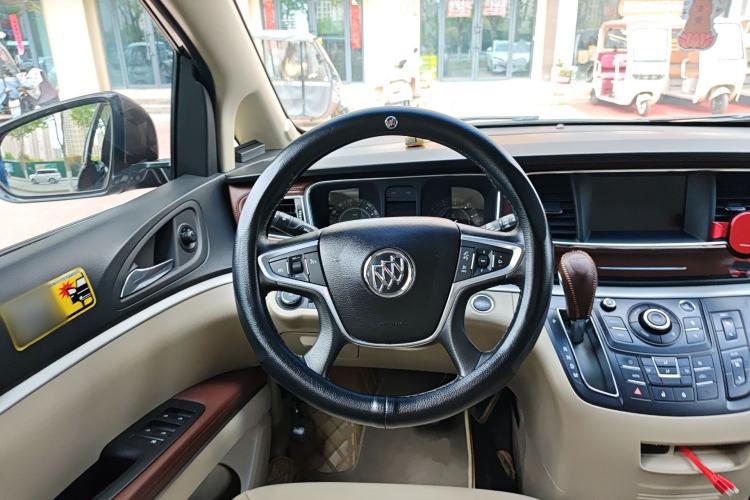 Used Buick GL8 2018 28T Luxury Model China VI Standard Steering Wheel
