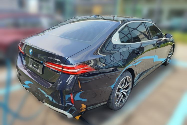 Used BMW i5 2024 eDrive 35L M Sport Package