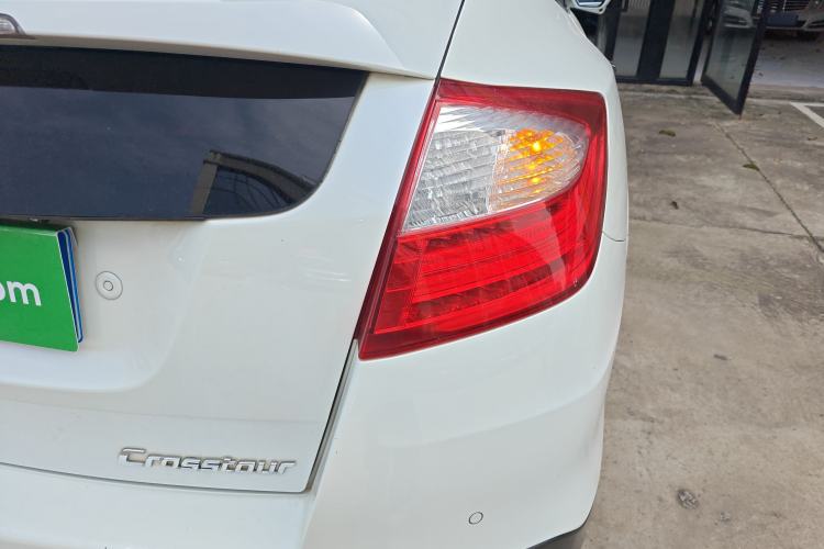 Used Honda Crosstour 2014 2.4L Luxury Edition