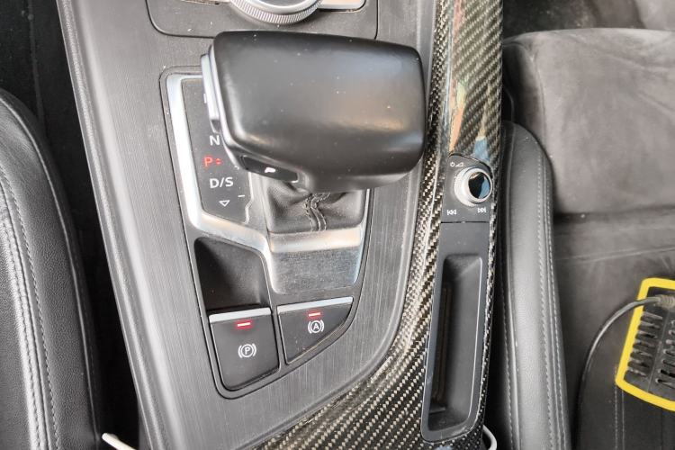 Used Audi A4L 2017 45 TFSI quattro Sport Edition
