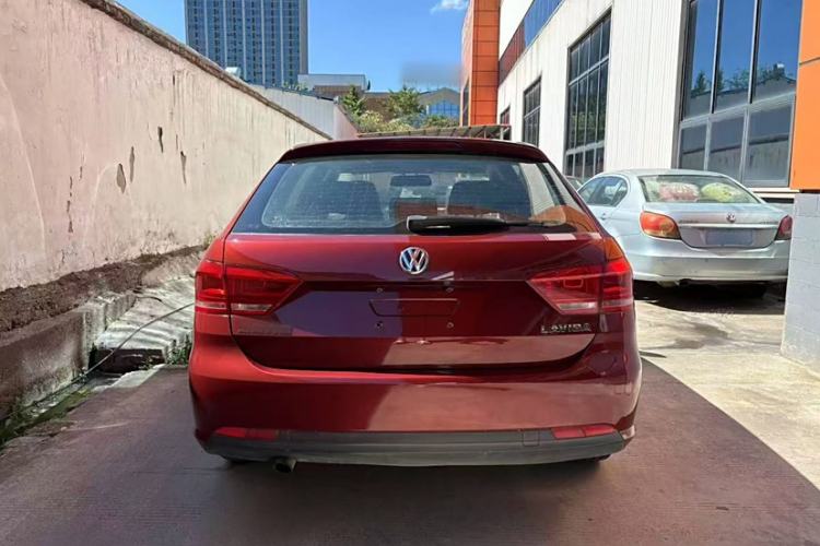 Used Volkswagen Gran Lavida 2013 1.6L Automatic Fashion Model