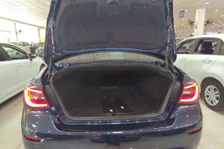 Used Infiniti Q70 2017 Q70L 2.5L Elite Edition Trunk