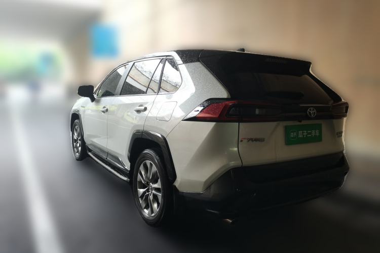 Used Toyota Wildlander 2024 Dual-Motor 2.5L E-CVT Two-Wheel Drive Urban Edition
