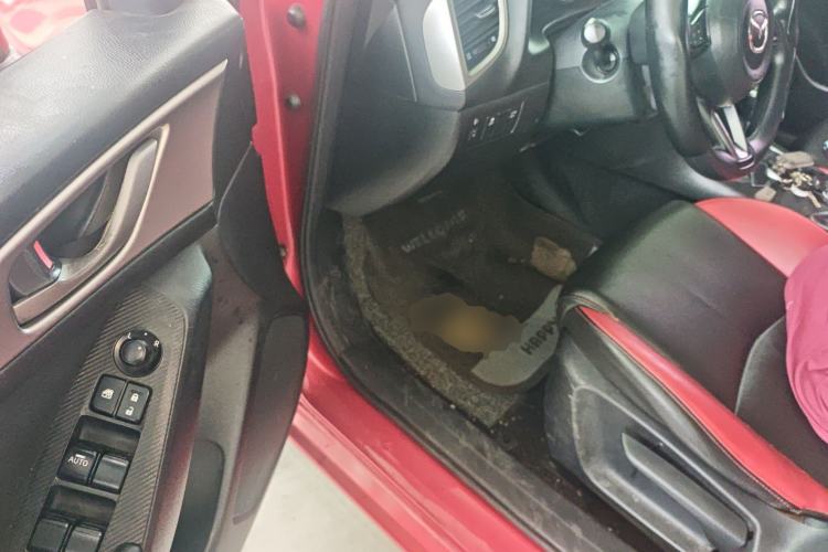 Used Mazda 3 Axela 2017 Sedan 1.5L Automatic Comfort Model Emission Standard China V