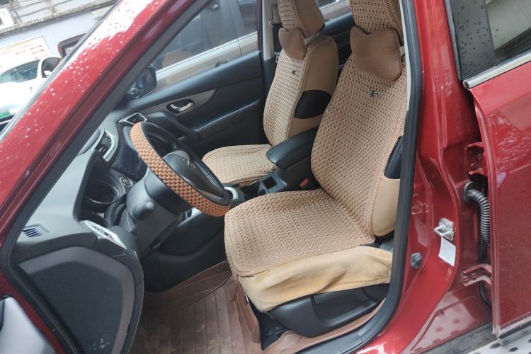 Used Nissan X-Trail 2015 2.0L CVT Comfort MAX Edition 2WD Left Front Seat