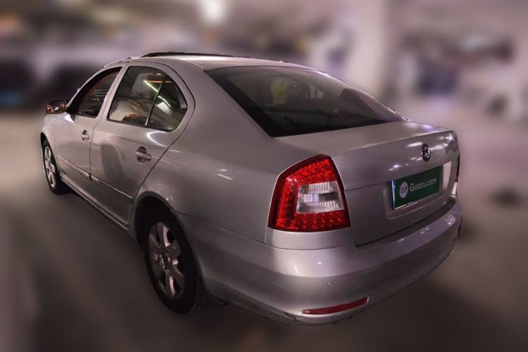 Used Skoda Octavia 2010 2.0L Automatic Yijun Edition Rear Left 45 Deg